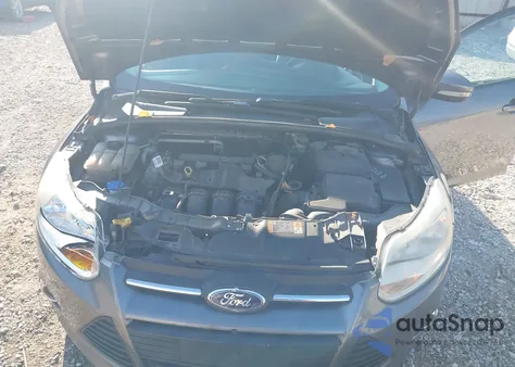 2014 Ford Focus Se z USA, uszkodzony, nr VIN 1FADP3F28EL368154